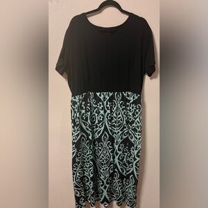 Nursing Queen maxi dress with zippered access.